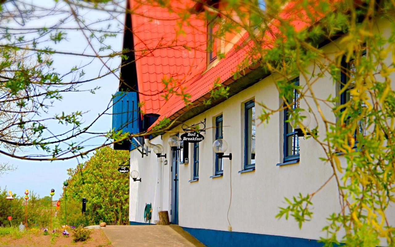 Tryde 1303 B&B Pa Oesterlen Tomelilla Buitenkant foto
